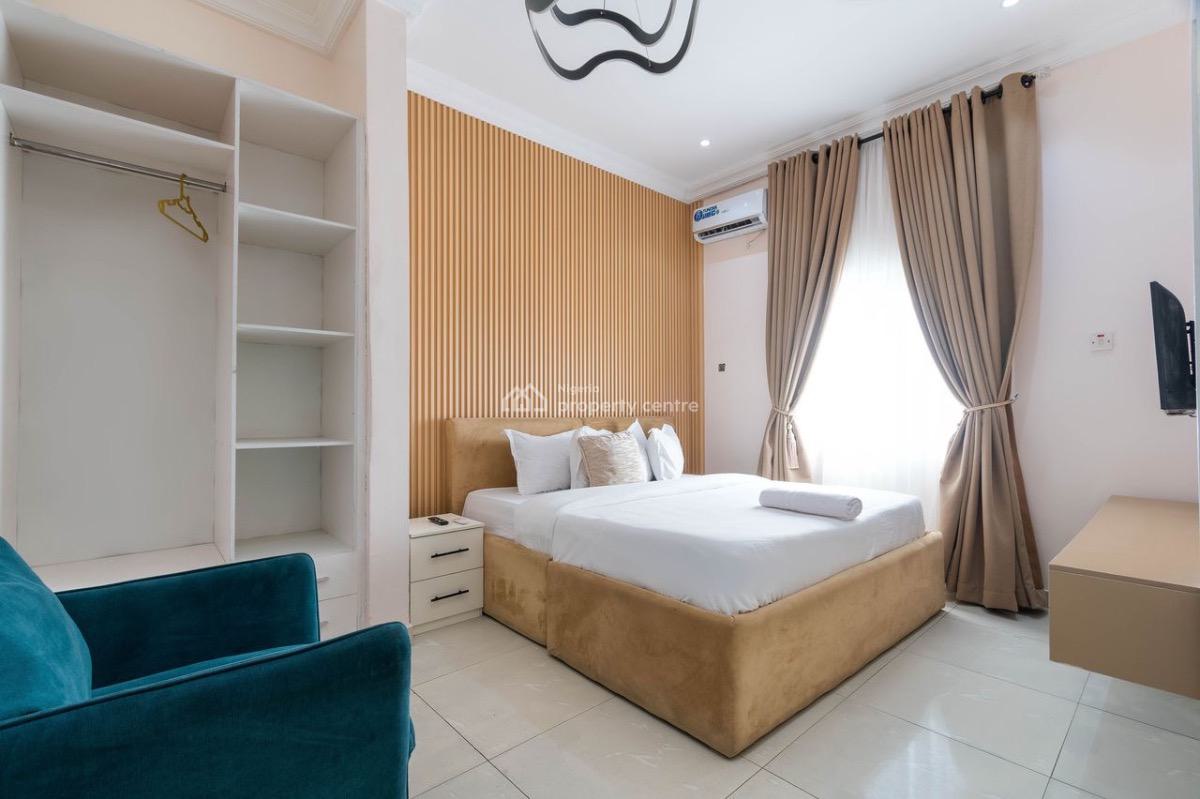 Luxury 3 Bedroom with Swimming Pool and Snooker Board, Lekki Phase 1, Lekki, Lagos, Flat / Apartment Short Let