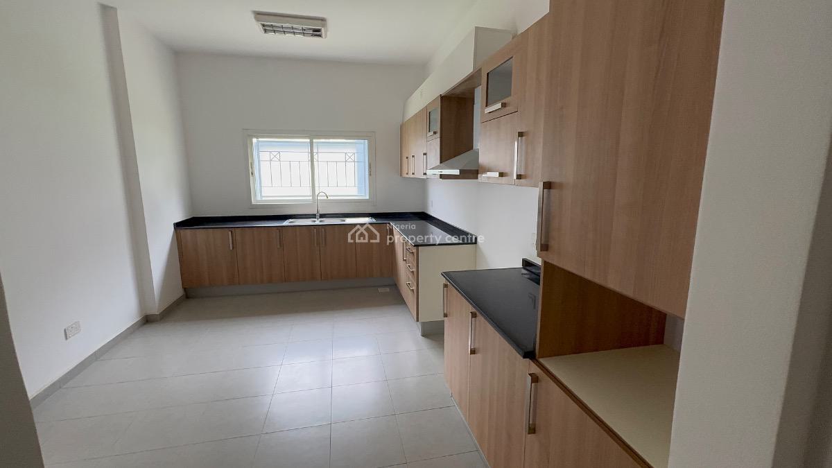 Extremely Luxurious 3-bedroom Apartment with Bq, Guzape, Guzape District, Abuja, Flat / Apartment for Rent