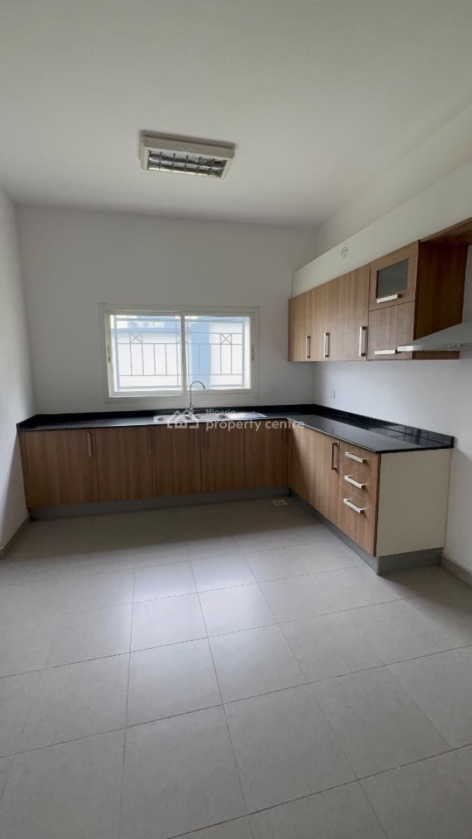 Extremely Luxurious 3-bedroom Apartment with Bq, Guzape, Guzape District, Abuja, Flat / Apartment for Rent