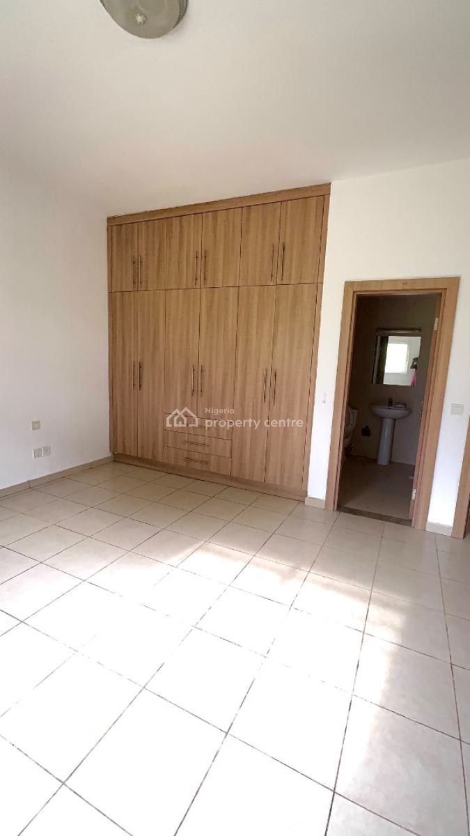 Extremely Luxurious 3-bedroom Apartment with Bq, Guzape, Guzape District, Abuja, Flat / Apartment for Rent