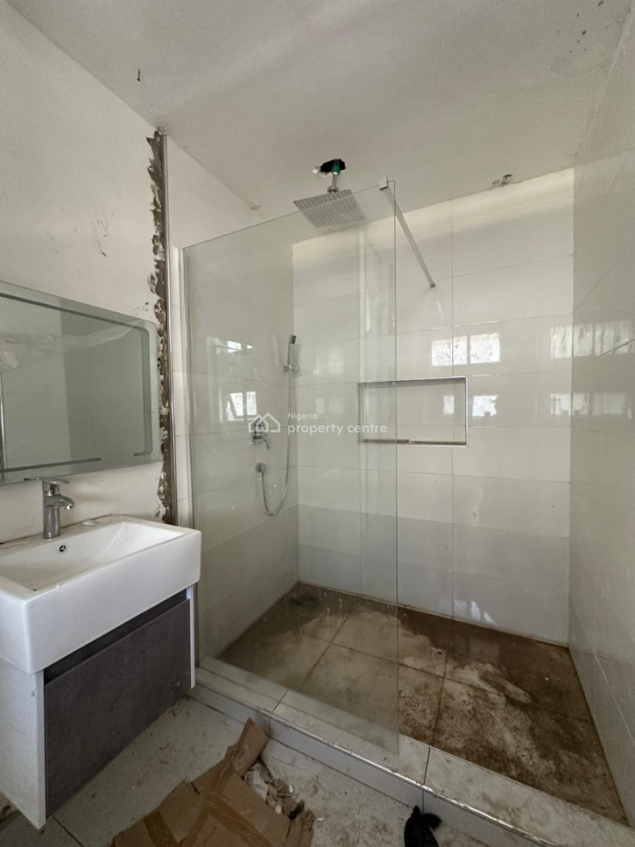 Nicely Built 3 Bedroom Penthouse W/ Bq & Elevator in a Secured Estate, Lekki Phase 1, Lekki, Lagos, House for Sale