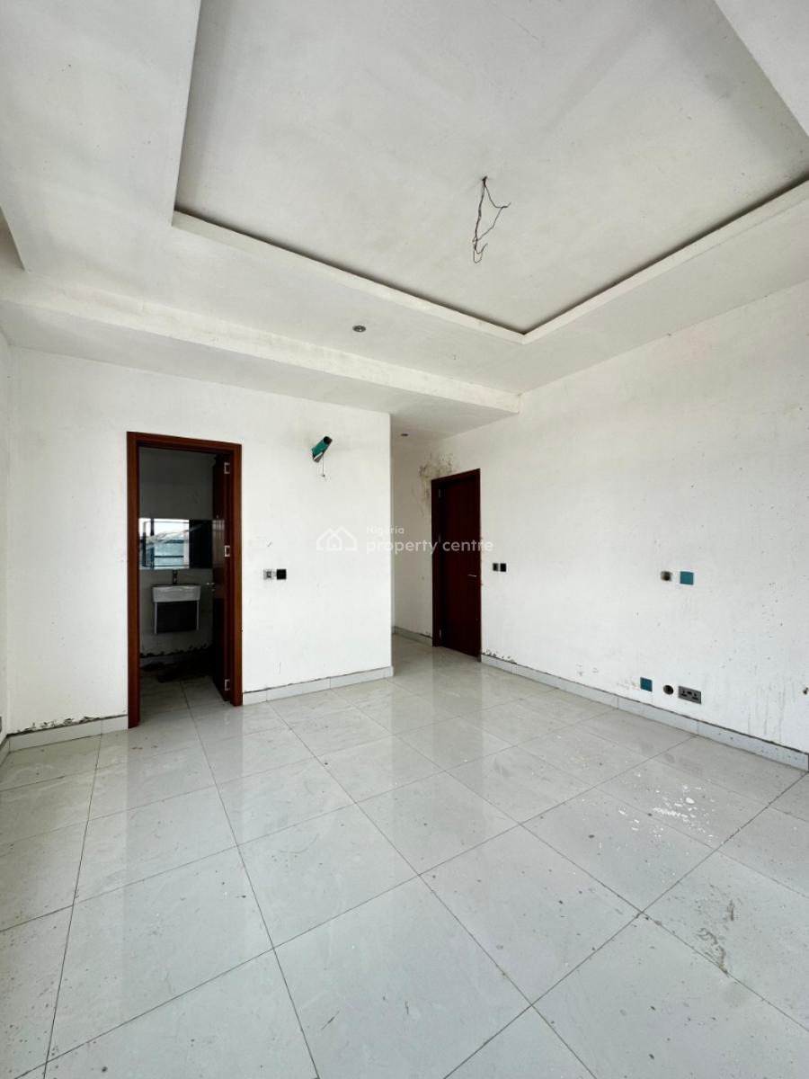 Nicely Built 3 Bedroom Penthouse W/ Bq & Elevator in a Secured Estate, Lekki Phase 1, Lekki, Lagos, House for Sale