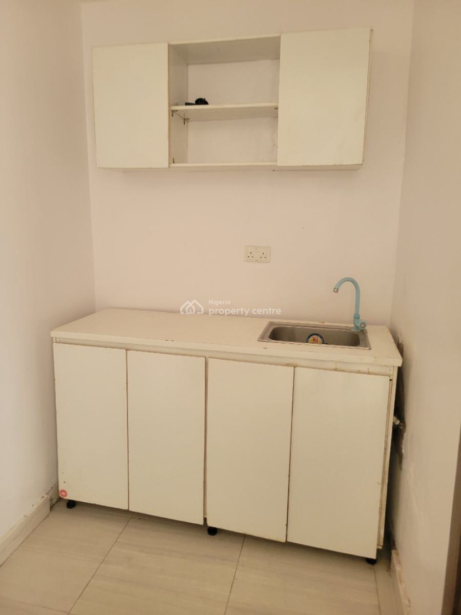 Spacious & Neat Apartment with 24hrs Light, Chevron Drive, Lekki Phase 2, Lekki, Lagos, Self Contain (single Rooms) for Rent