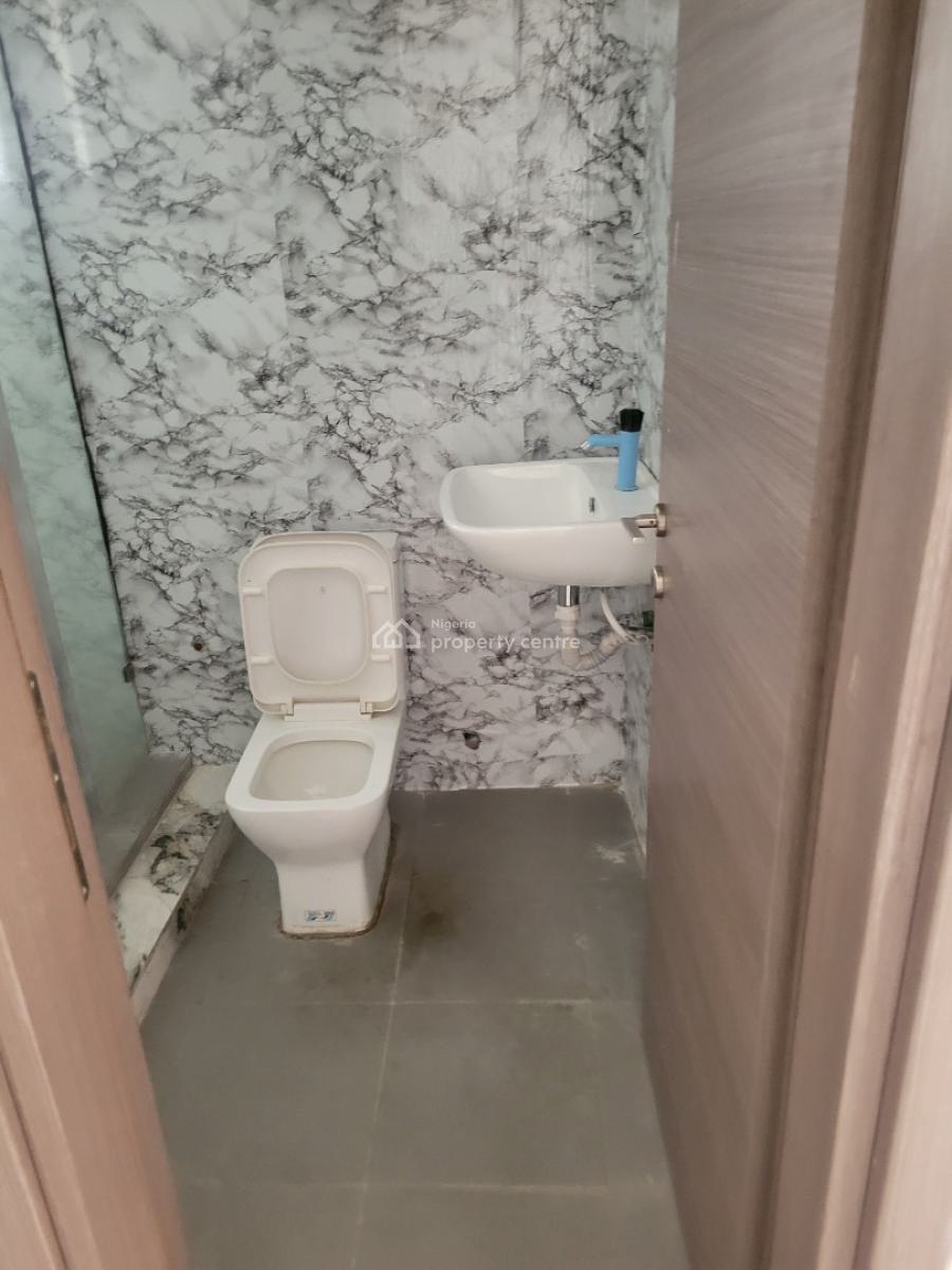 Spacious & Neat Apartment with 24hrs Light, Chevron Drive, Lekki Phase 2, Lekki, Lagos, Self Contain (single Rooms) for Rent