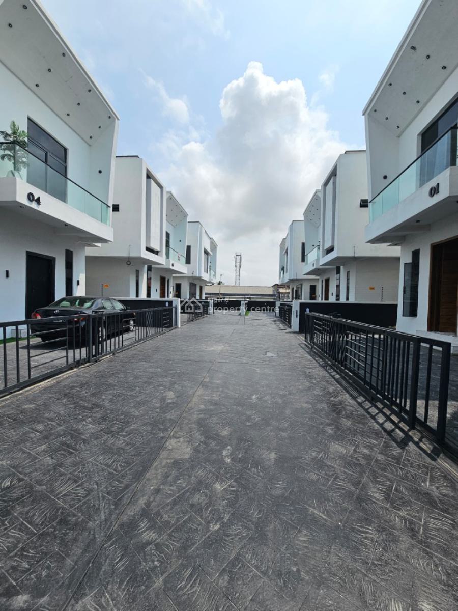 Spacious Luxury 5 Bedroom Fully Detached Duplex with Bq, Idado, Lekki, Lagos, Detached Duplex for Sale