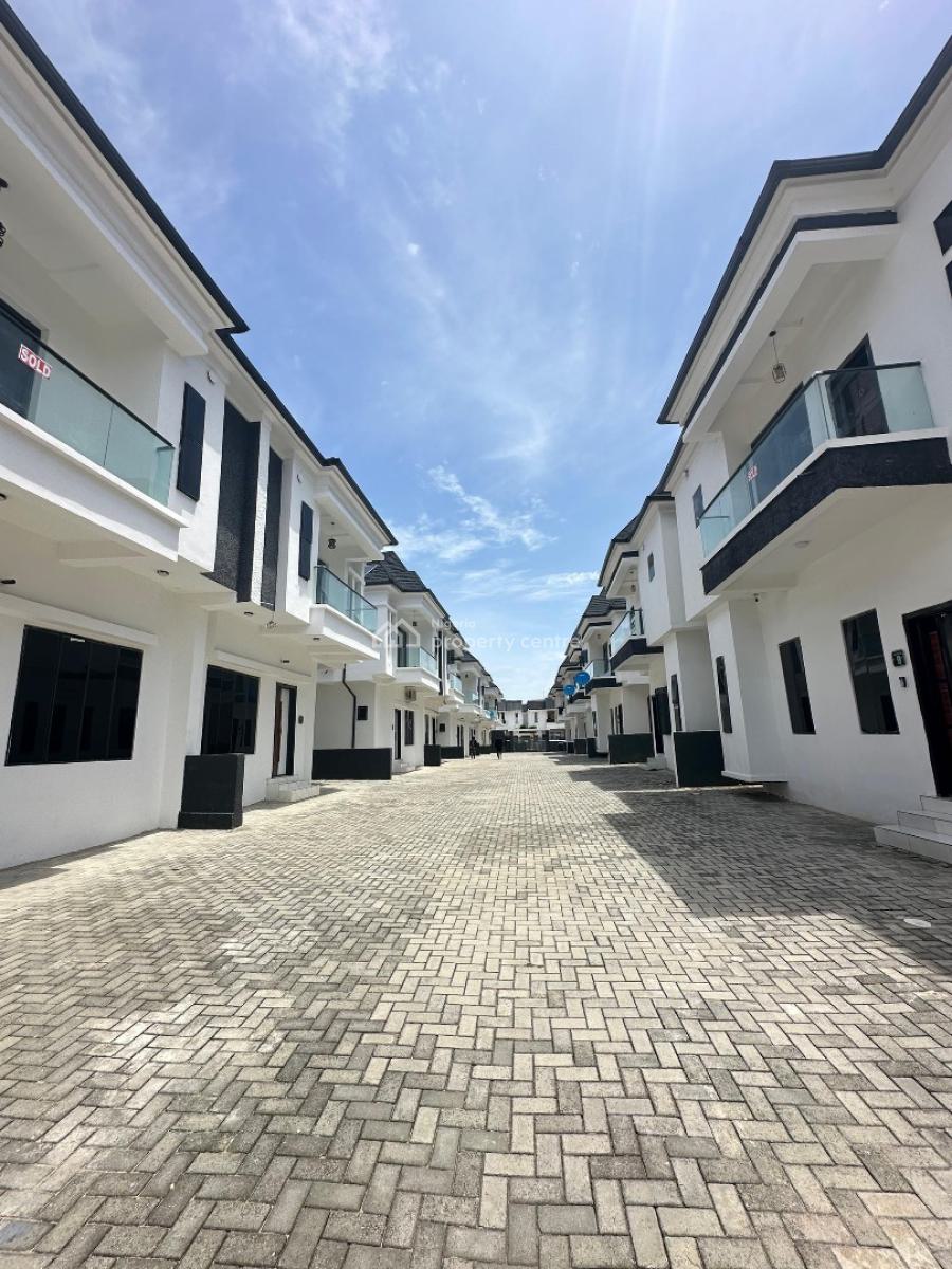Well - Designed & Spacious 4-bedroom Semi-detached Duplex with Bq, Ikota, Lekki, Lagos, Semi-detached Duplex for Sale