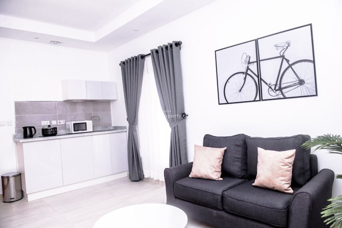 Studio Apartment with Pool and Mini Gym, By Alperton Estate, Osapa, Lekki, Lagos, Self Contain (single Rooms) Short Let