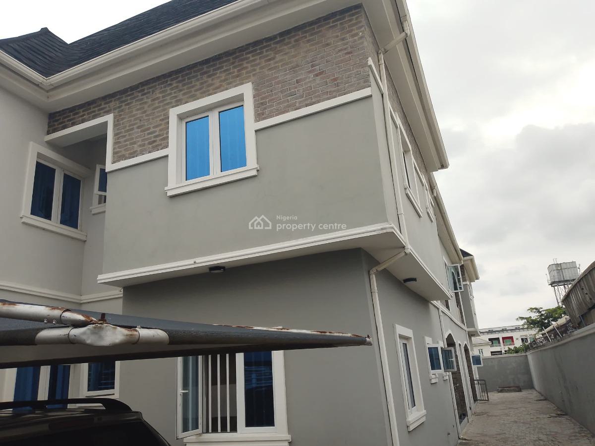 a Block of Flats with 2units of 3bedroom and 2units of 2bedroom, Alhaji Ibrahim Obeitor Rd, Awoyaya, Ibeju Lekki, Lagos, Flat / Apartment for Sale