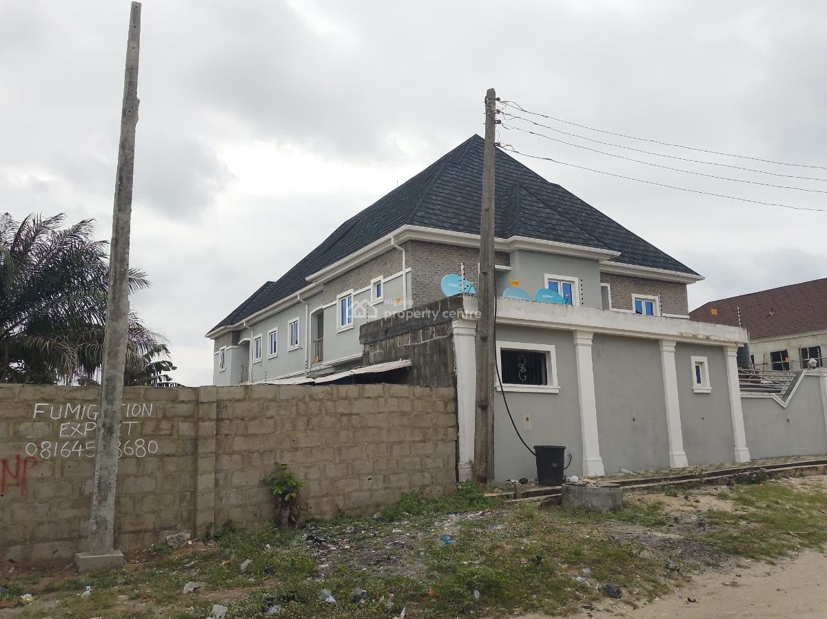 a Block of Flats with 2units of 3bedroom and 2units of 2bedroom, Alhaji Ibrahim Obeitor Rd, Awoyaya, Ibeju Lekki, Lagos, Flat / Apartment for Sale