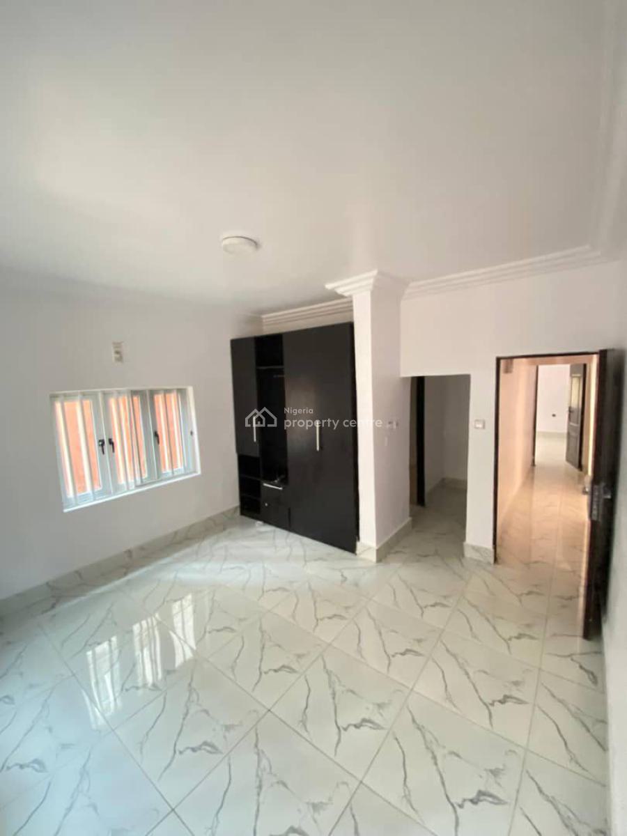 2 Bedroom Apartment in a Secured and Serene Estate, Chevron, Lekki, Lagos, Flat / Apartment for Rent