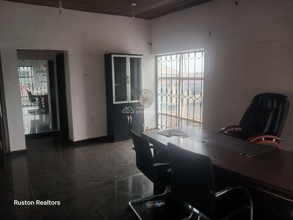 6 Rooms Office Building Duplex, Ibadan, Ibadan, Oyo, Office Space for Sale