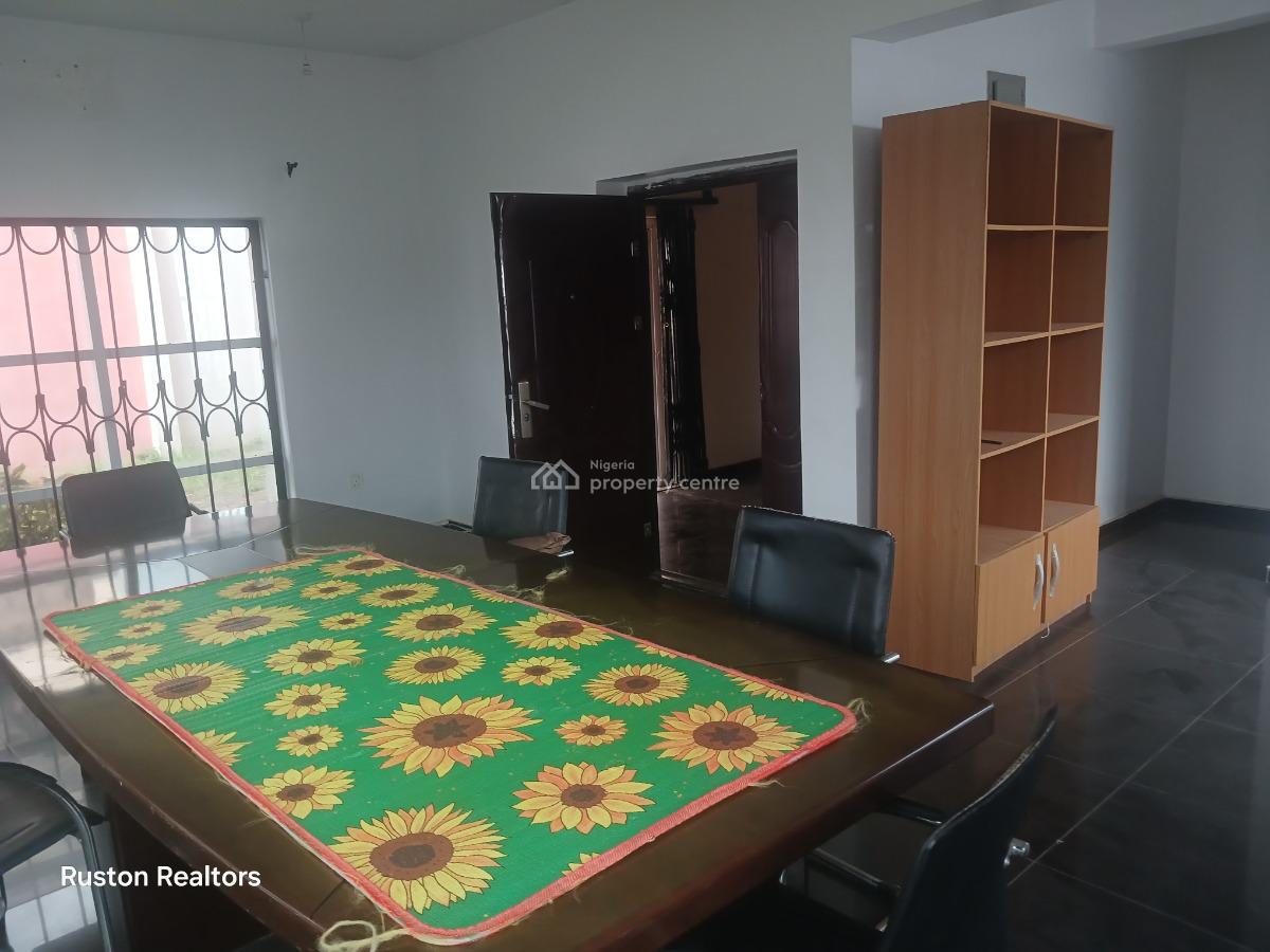 6 Rooms Office Building Duplex, Ibadan, Ibadan, Oyo, Office Space for Sale