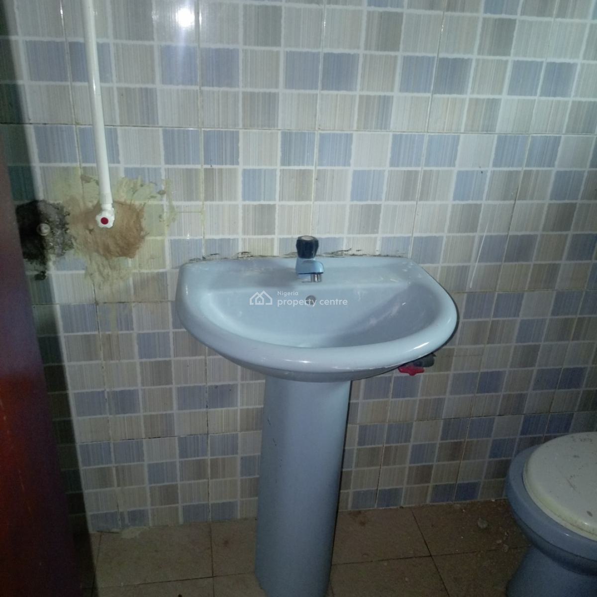Nice and Well Maintained 3bedroom Flat in Surulere, Off Idi Araba Road Surulere Lagos, Idi Araba, Surulere, Lagos, Flat / Apartment for Rent