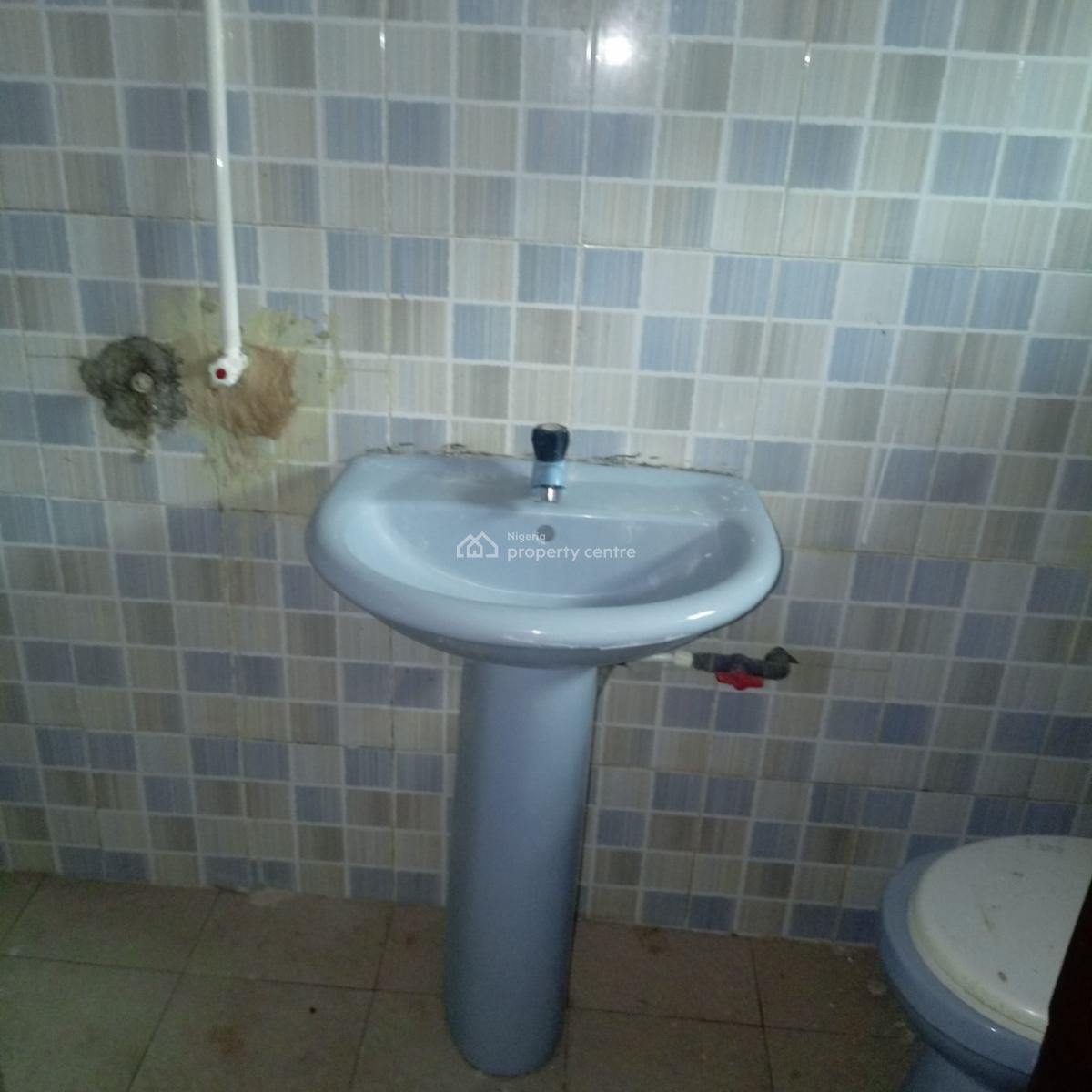 Nice and Well Maintained 3bedroom Flat in Surulere, Off Idi Araba Road Surulere Lagos, Idi Araba, Surulere, Lagos, Flat / Apartment for Rent