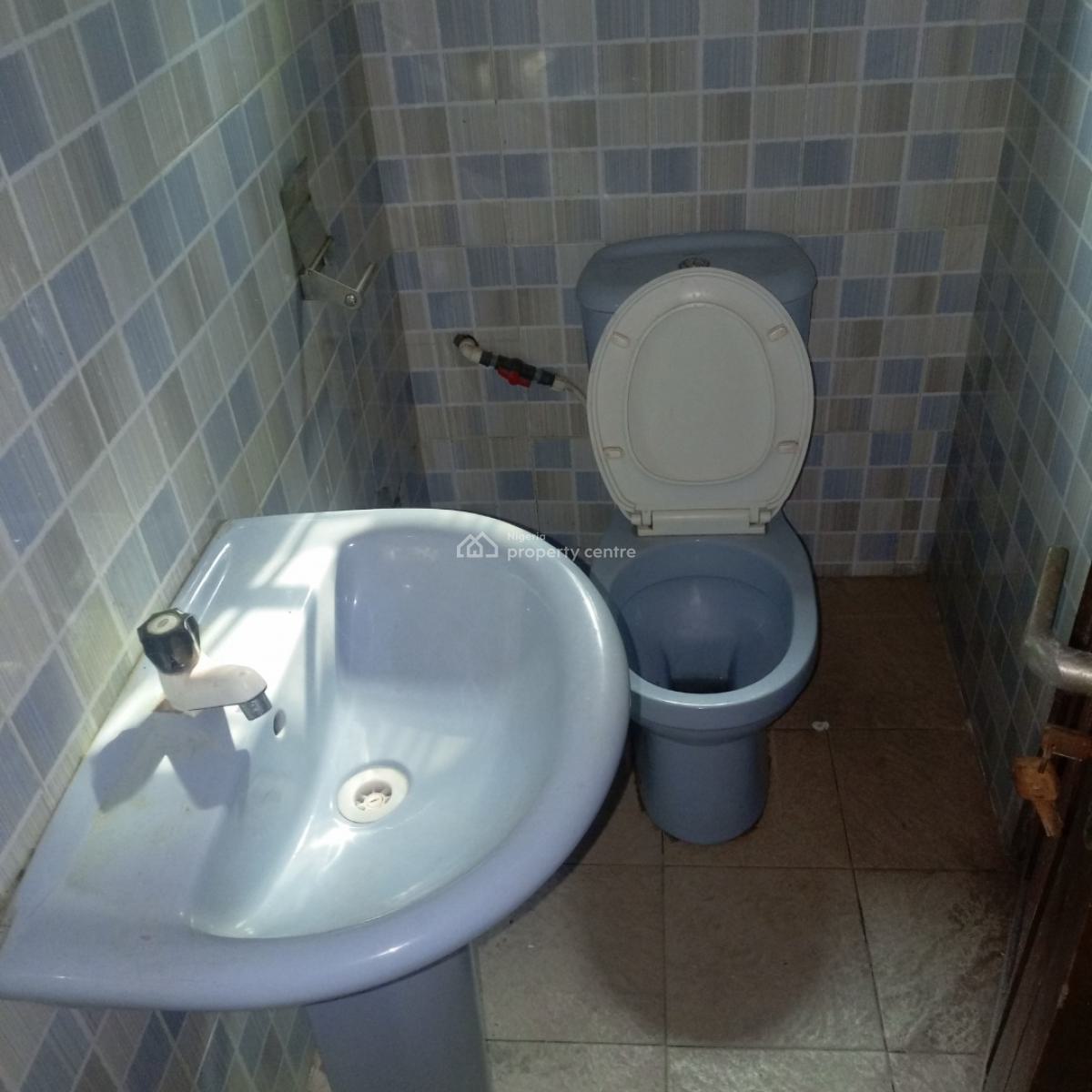 Nice and Well Maintained 3bedroom Flat in Surulere, Off Idi Araba Road Surulere Lagos, Idi Araba, Surulere, Lagos, Flat / Apartment for Rent