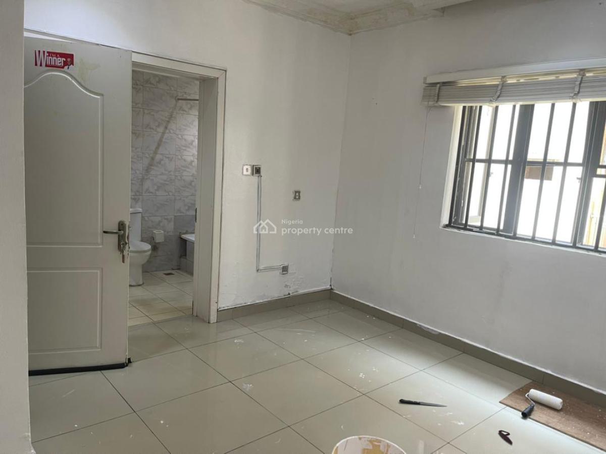 Standard N Massive Shared Apartment, Chevron Lekki Lagos, Lekki, Lagos, Self Contain (single Rooms) for Rent