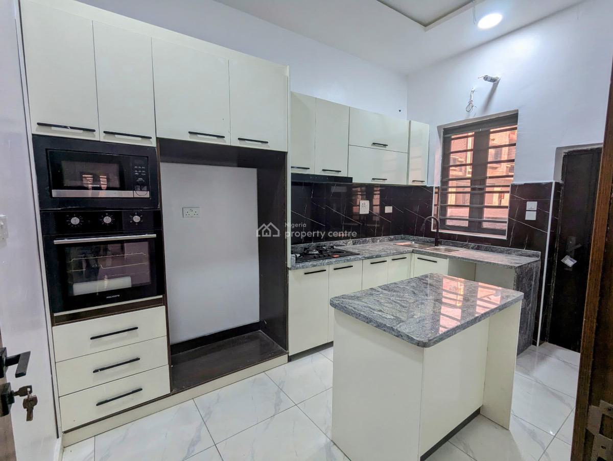 Spaciously Built 4 Bedroom Terrace with Exquisite Features, Orchid Road, Lekki, Lagos, Terraced Duplex for Sale