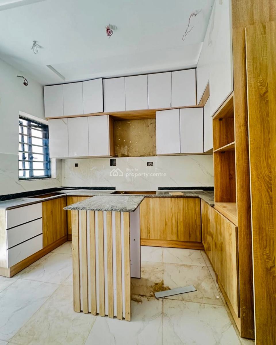 Deluxe 3 Bed Semi Detached Duplex with Bq, in a Gated Neighborhood, Olowora, Magodo, Lagos, Semi-detached Duplex for Sale