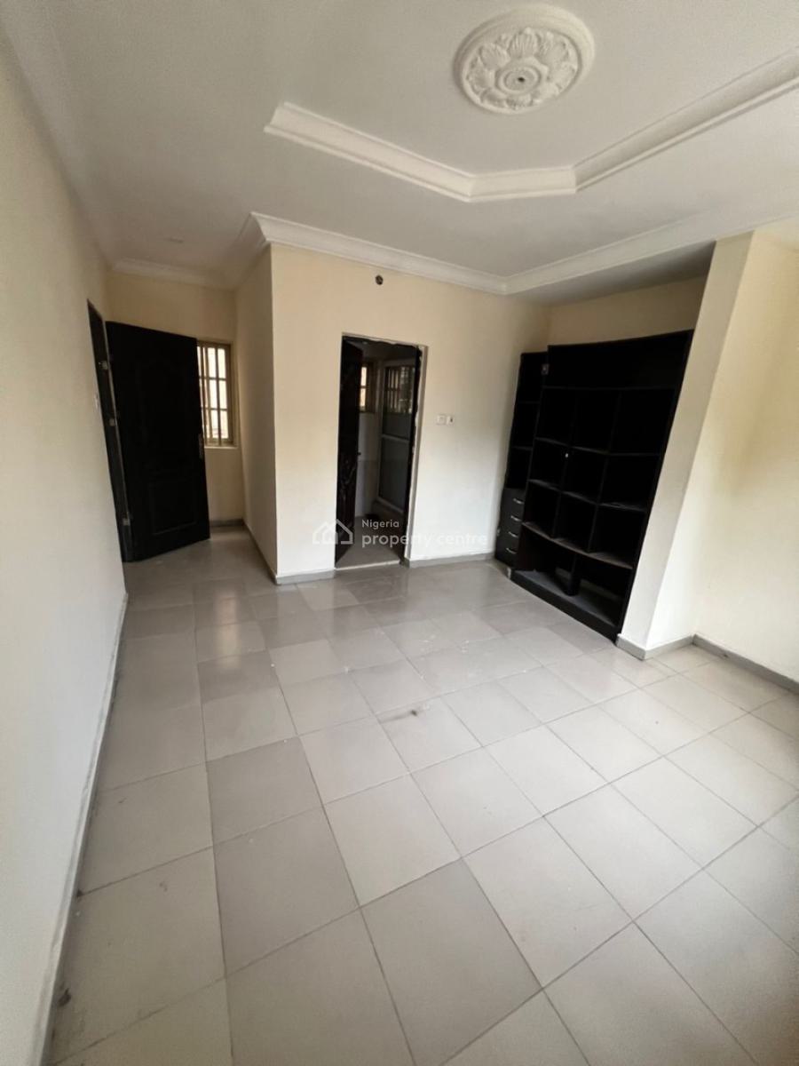 Clean and Nice Shared Apartment with Wardrobe, Mobil Road Ilaje, Ajah, Lagos, Self Contain (single Rooms) for Rent