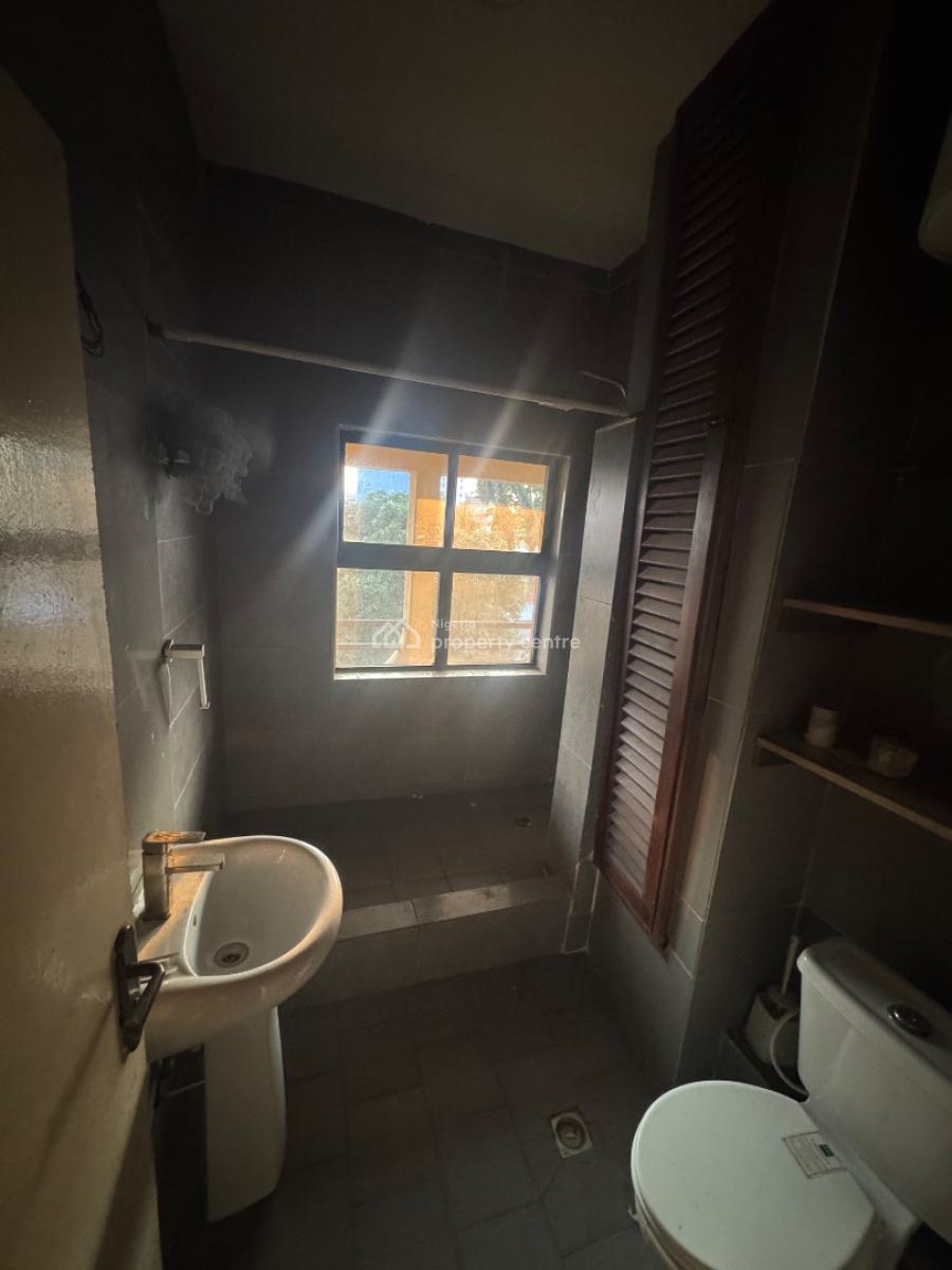 Just Out!!! a Fully Serviced 3 Bedroom Spacious Apartment with Bq, Adeola Odekun, Victoria Island (vi), Lagos, Flat / Apartment for Rent