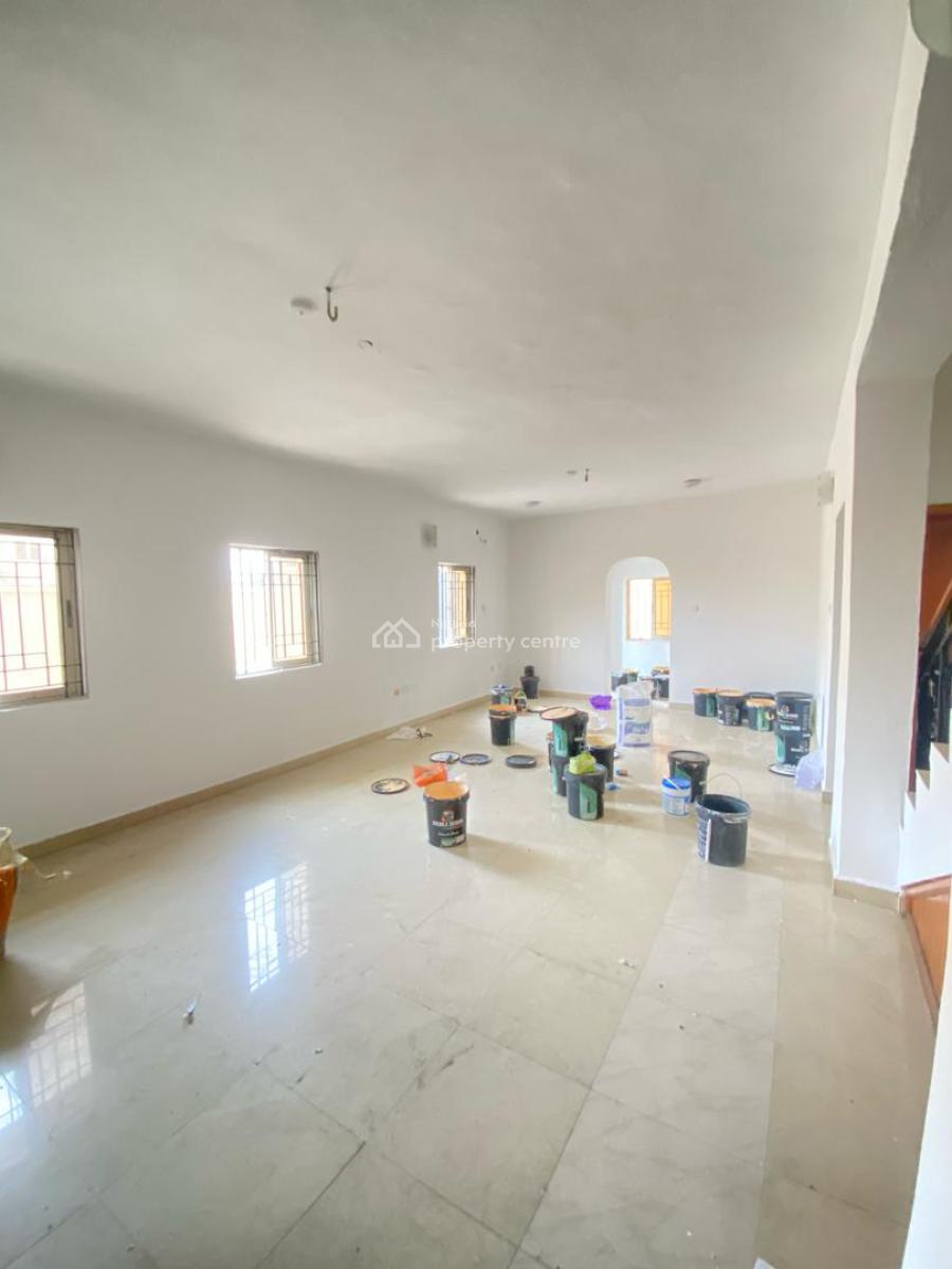 Spacious 3 Bedroom Terrace with Bq, Lekki Phase 1, Lekki, Lagos, Terraced Duplex for Rent