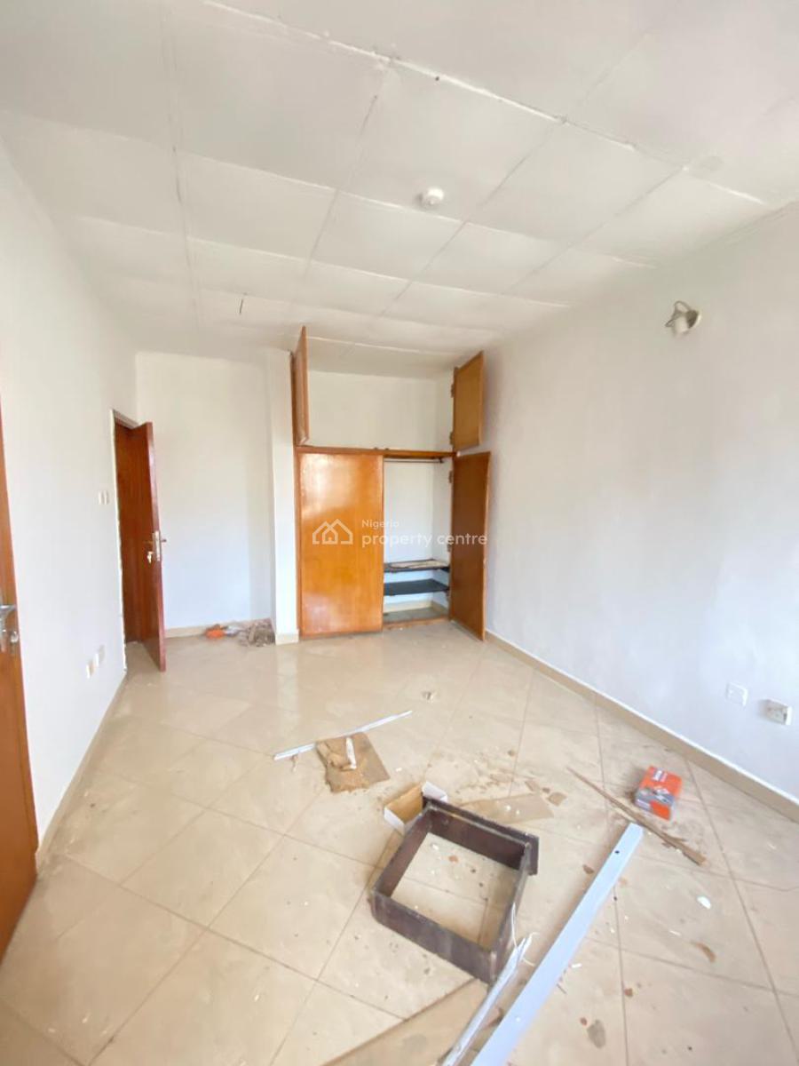 Spacious 3 Bedroom Terrace with Bq, Lekki Phase 1, Lekki, Lagos, Terraced Duplex for Rent