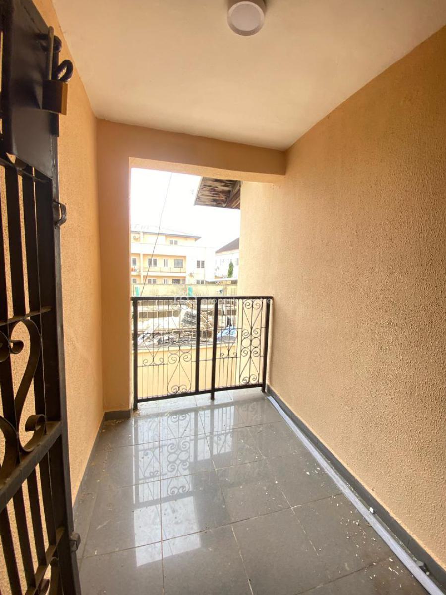 Spacious 3 Bedroom Terrace with Bq, Lekki Phase 1, Lekki, Lagos, Terraced Duplex for Rent