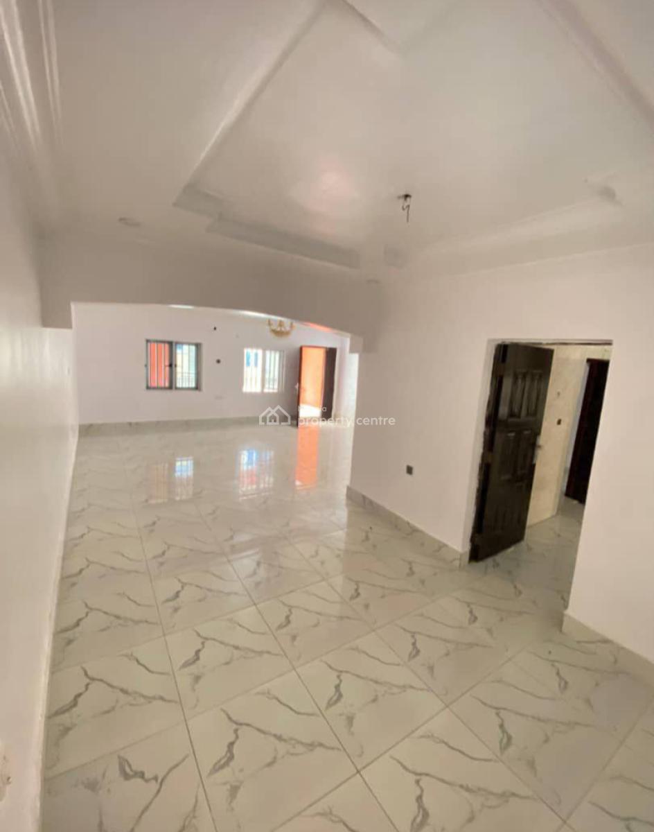Spacious 2 Bedroom Apartment in a Secured an Serene Estate, Chevron, Lekki, Lagos, Flat / Apartment for Rent