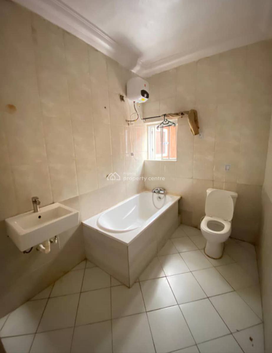 Spacious 2 Bedroom Apartment in a Secured an Serene Estate, Chevron, Lekki, Lagos, Flat / Apartment for Rent
