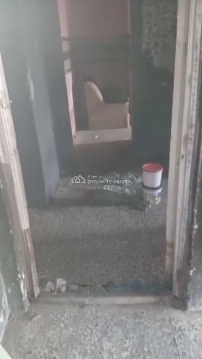 a Decent and Spacious Mini Flat with Very Spacious Kitchen, Ramoni Bus Stop, Lawanson, Surulere, Lagos, Mini Flat (room and Parlour) for Rent