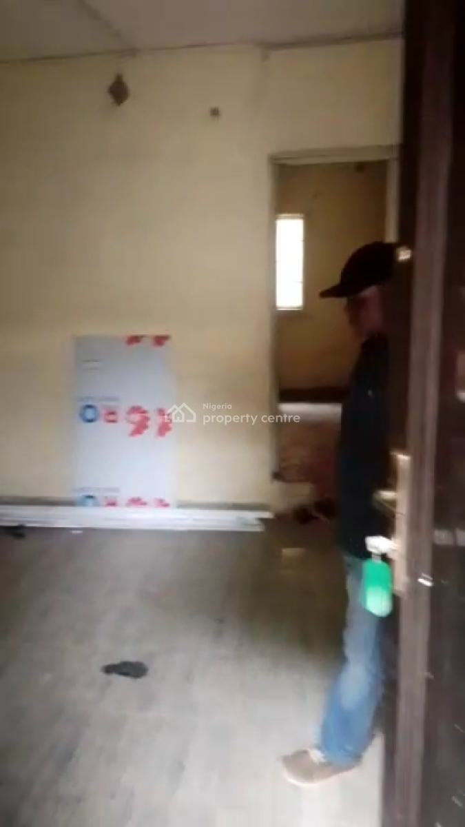 Decent and Well Maintained Miniflat with Cabinets and Wardrobe, Surulere, Lagos, Mini Flat (room and Parlour) for Rent