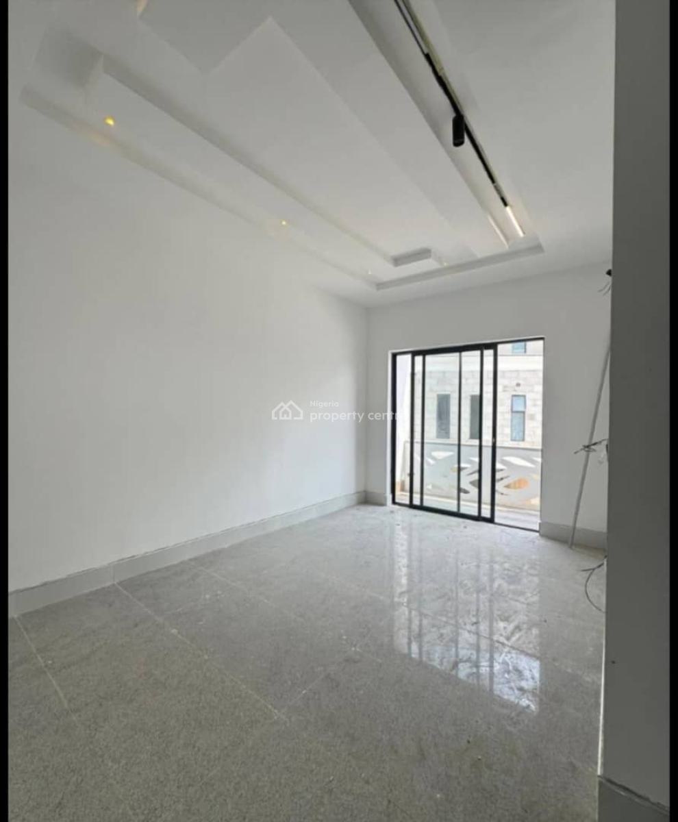 3bedroom Flat, Lekki Phase 1, Lekki, Lagos, Flat / Apartment for Rent