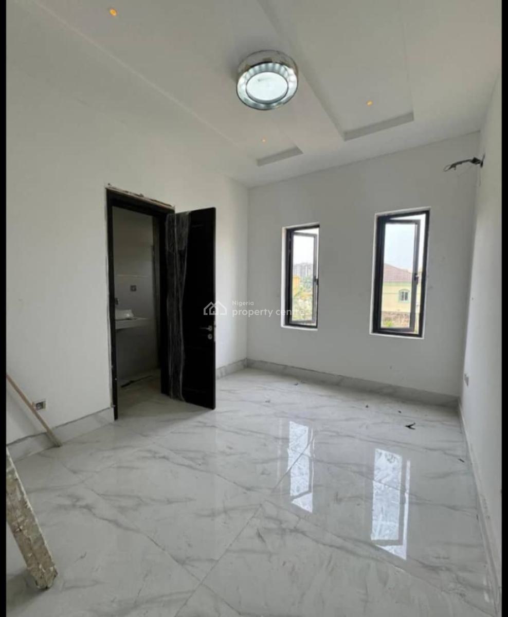 3bedroom Flat, Lekki Phase 1, Lekki, Lagos, Flat / Apartment for Rent