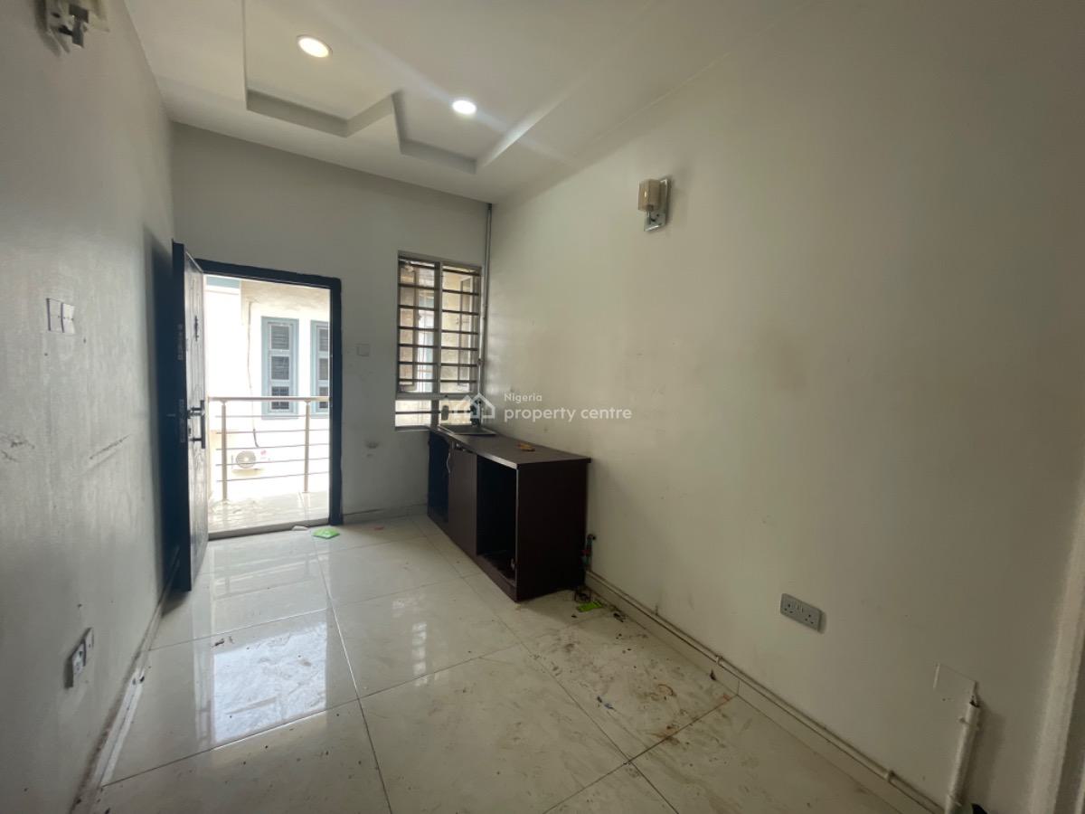 a Spacious Mini Flat with Balcony on Top Floor, Ikota, Lekki, Lagos, Mini Flat (room and Parlour) for Rent