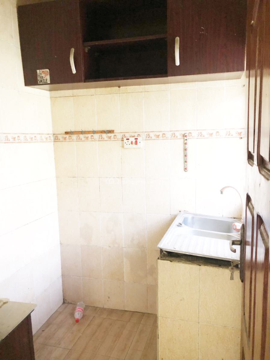a Well Maintained Spacious 2 Bedroom Flat, Gra Phase 1, Magodo, Lagos, Flat / Apartment for Rent