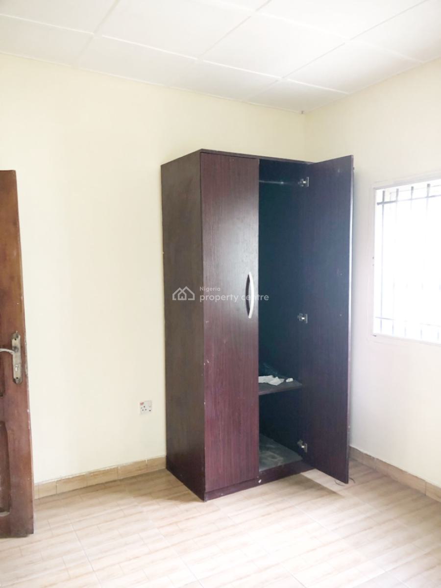 a Well Maintained Spacious 2 Bedroom Flat, Gra Phase 1, Magodo, Lagos, Flat / Apartment for Rent