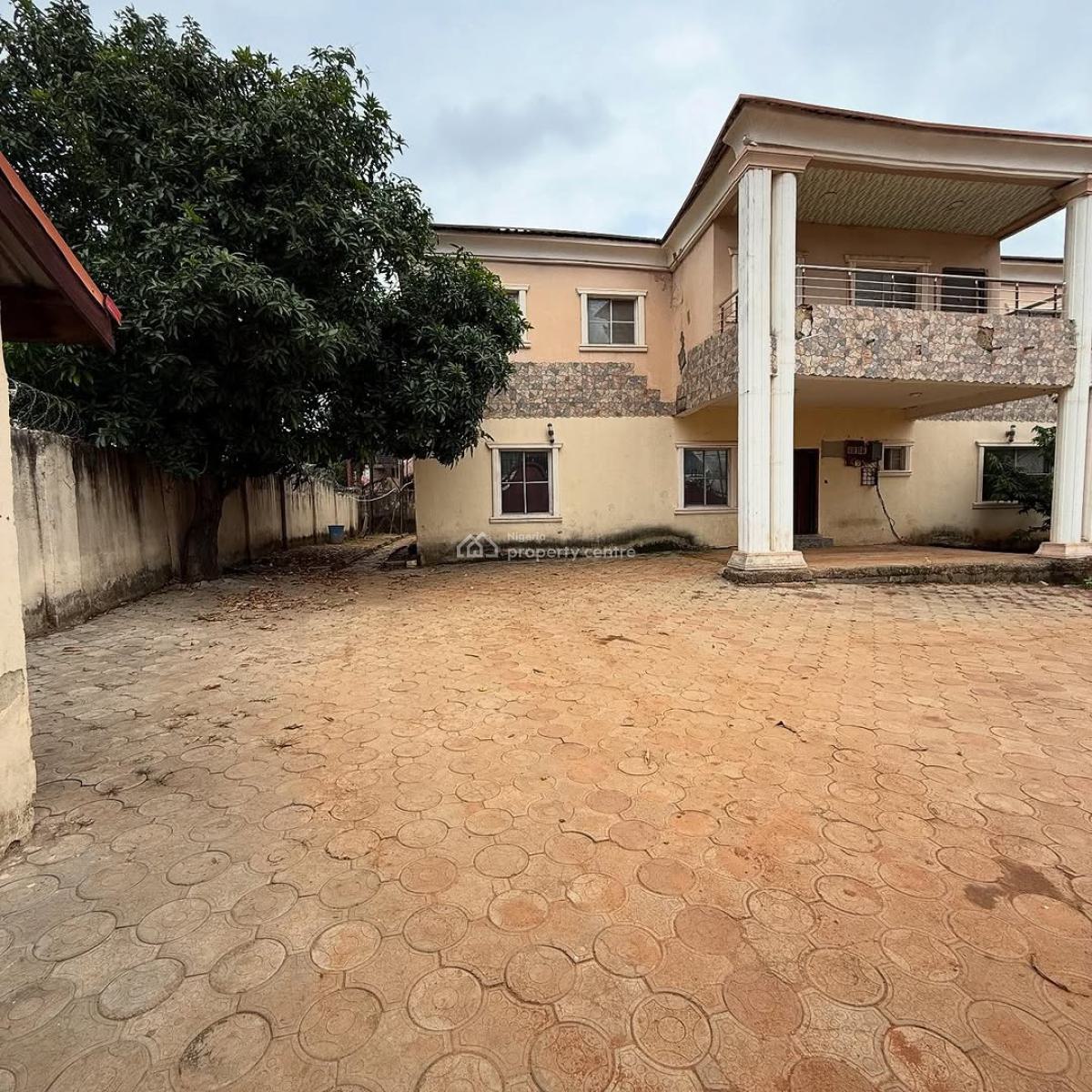 8 Bedroom Fully Detached Duplex with 4 Living Room, Dawaki Abuja, Dawaki, Gwarinpa, Abuja, Detached Duplex for Sale