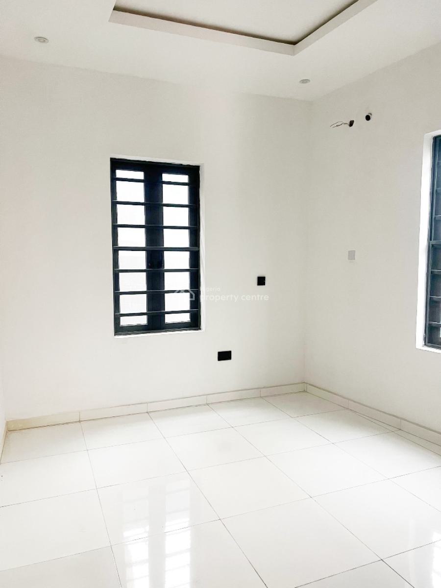 Luxury 3 Bedroom Flat, Gra Phase 2, Magodo, Lagos, Flat / Apartment for Sale