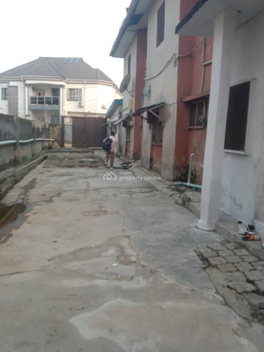 Renovatable Blocks of Flat in a Good Location, Addo - Badore Road, Badore, Ajah, Lagos, Block of Flats for Sale