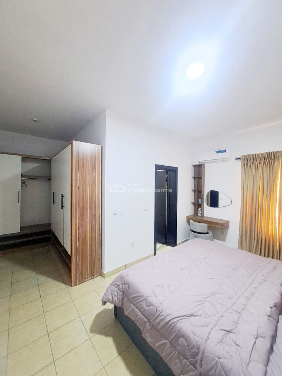 Luxurious 3 Bedroom Apartment in a Serene Neighbourhood, Ologolo, Lekki, Lagos, Flat / Apartment Short Let