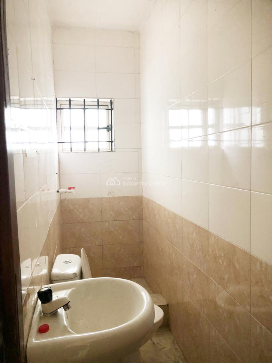 Luxury Well Maintained 2 Bedroom Apartment, Gra Phase 1, Magodo, Lagos, Flat / Apartment for Rent