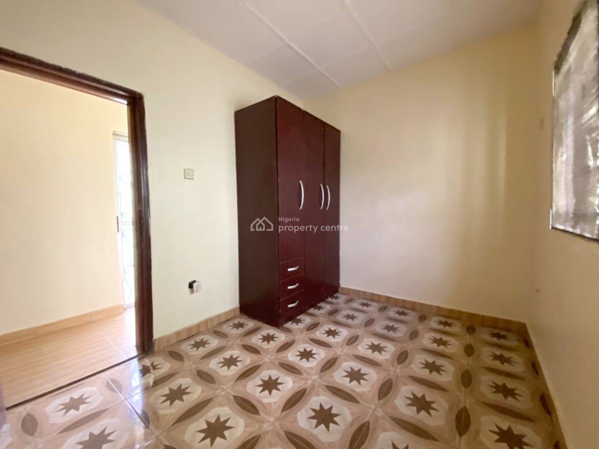 Luxury Well Maintained 2 Bedroom Apartment, Gra Phase 1, Magodo, Lagos, Flat / Apartment for Rent