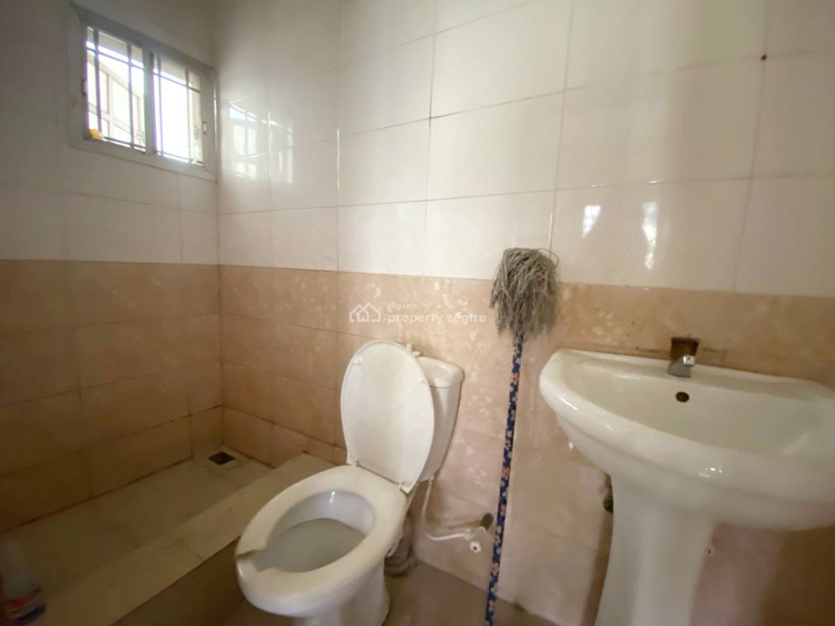 Luxury Well Maintained 2 Bedroom Apartment, Gra Phase 1, Magodo, Lagos, Flat / Apartment for Rent