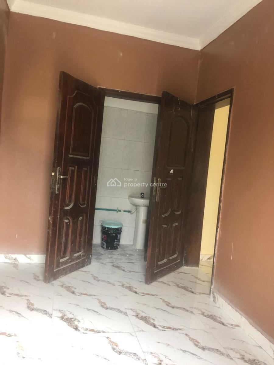 Four Bedroom Flat @ Magòdo Gra Phase One  5.5 M, Gra Phase 1, Magodo, Lagos, Flat / Apartment for Rent