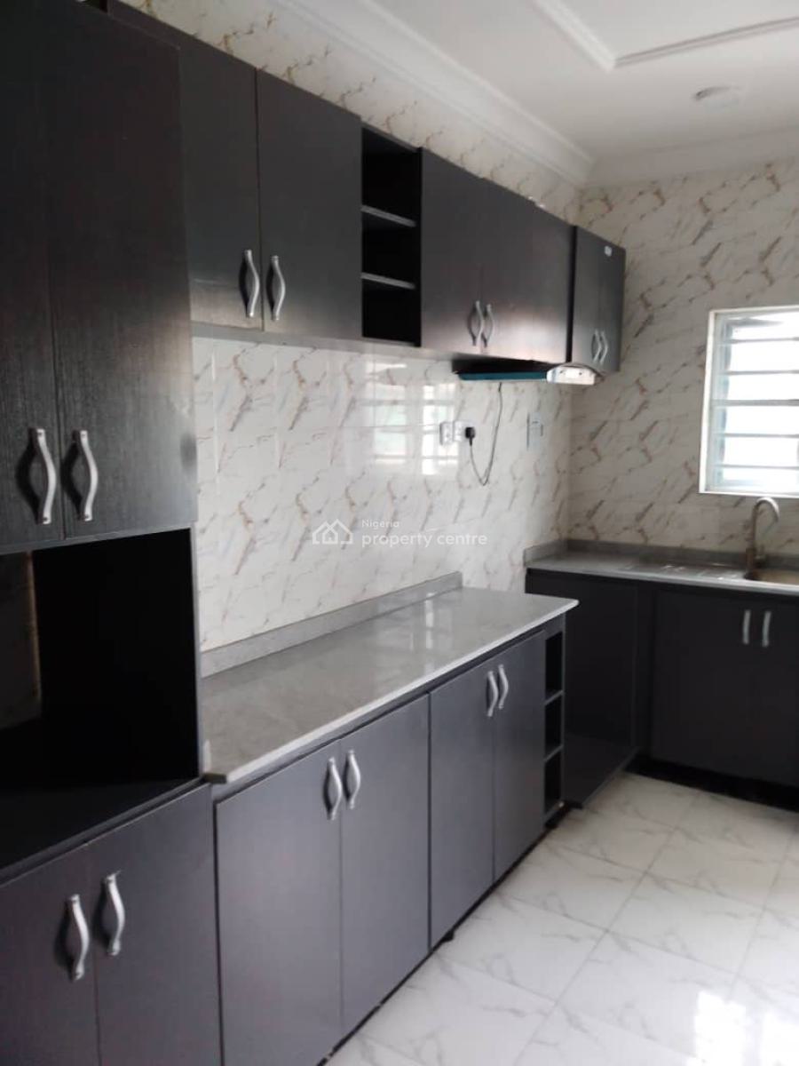Massively New 3bedrooms Flat Upstairs, Greenwood Estate Opposite Corona School, Sangotedo, Ajah, Lagos, Flat / Apartment for Rent