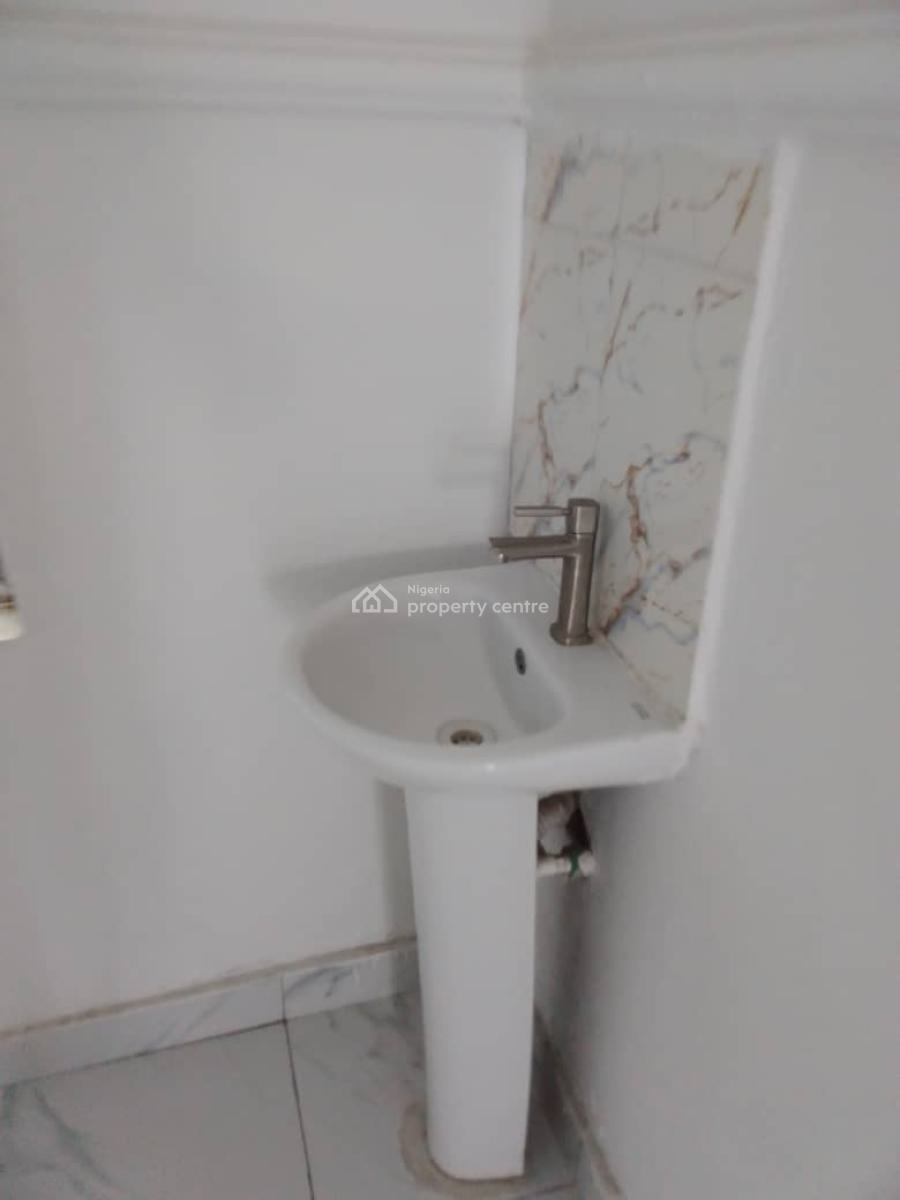 Massively New 3bedrooms Flat Upstairs, Greenwood Estate Opposite Corona School, Sangotedo, Ajah, Lagos, Flat / Apartment for Rent