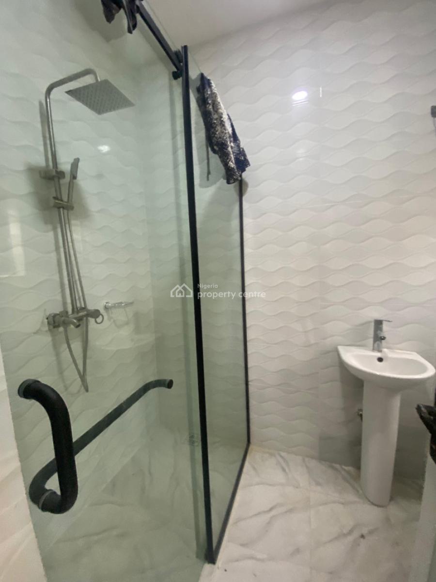 Luxury 2bedroom and Parlour, Ogombo Road, Ogombo, Ajah, Lagos, Flat / Apartment for Rent