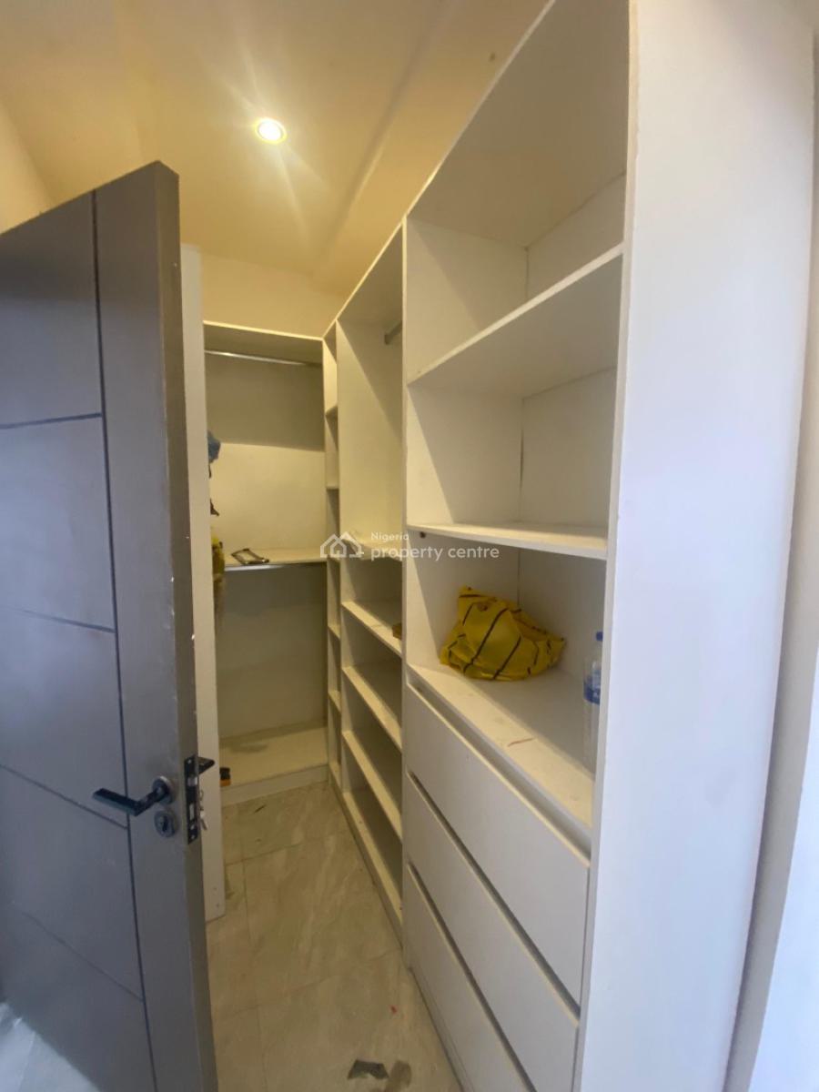 Luxury 2bedroom and Parlour, Ogombo Road, Ogombo, Ajah, Lagos, Flat / Apartment for Rent