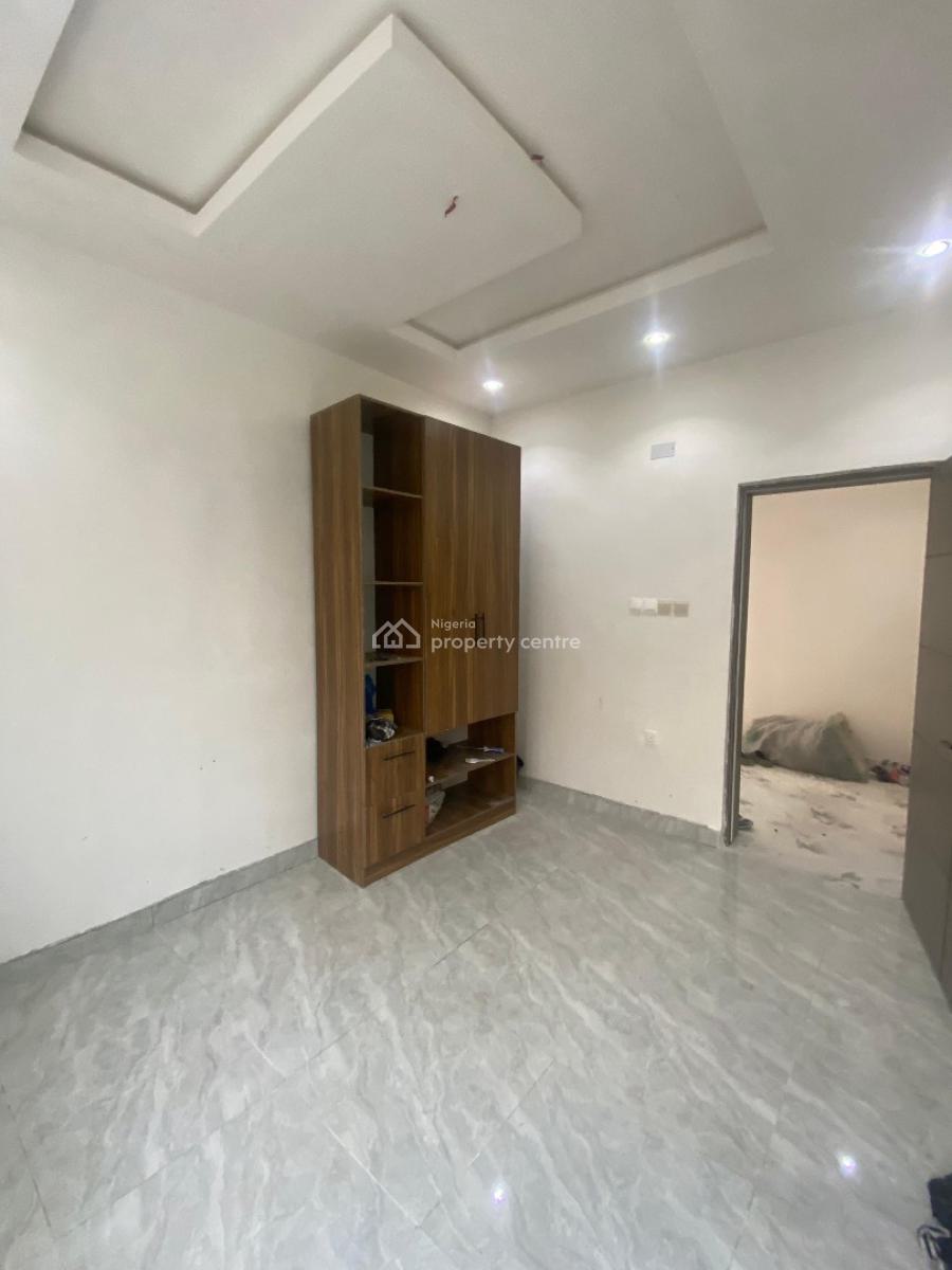 Luxury 2bedroom and Parlour, Ogombo Road, Ogombo, Ajah, Lagos, Flat / Apartment for Rent