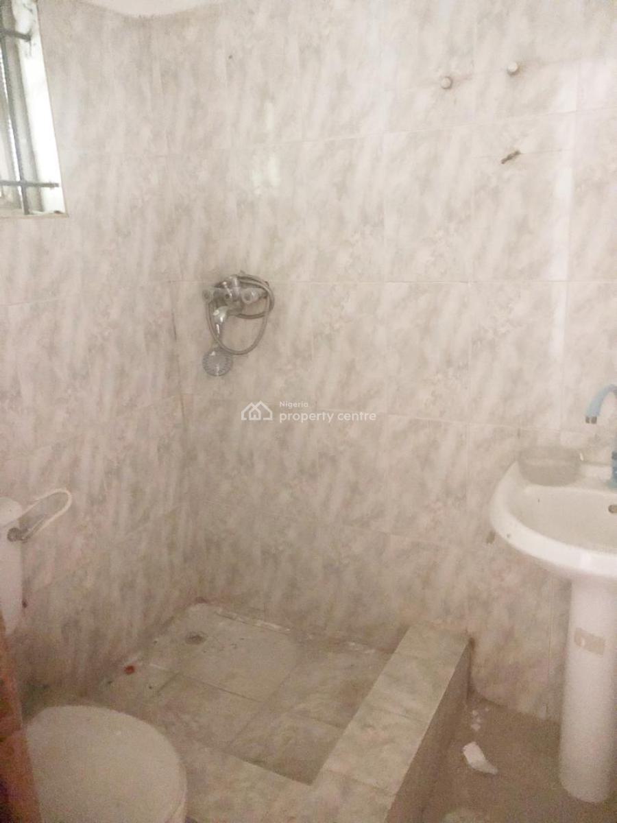 Luxury and Well Maintained 4 Bedroom Apartment, Gra Phase 1, Magodo, Lagos, Flat / Apartment for Rent